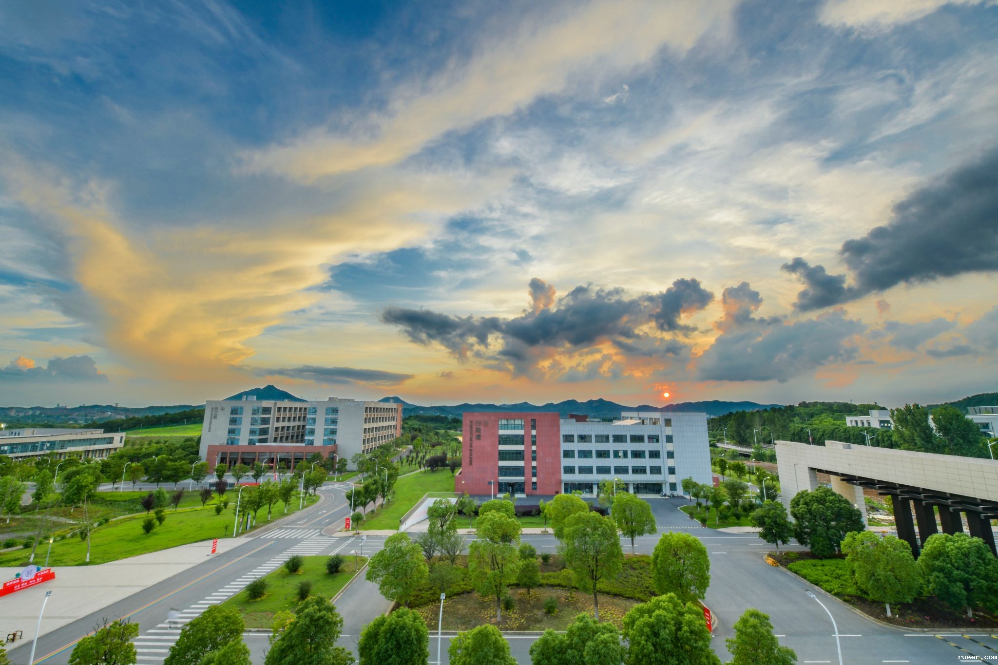 京江学院行政楼